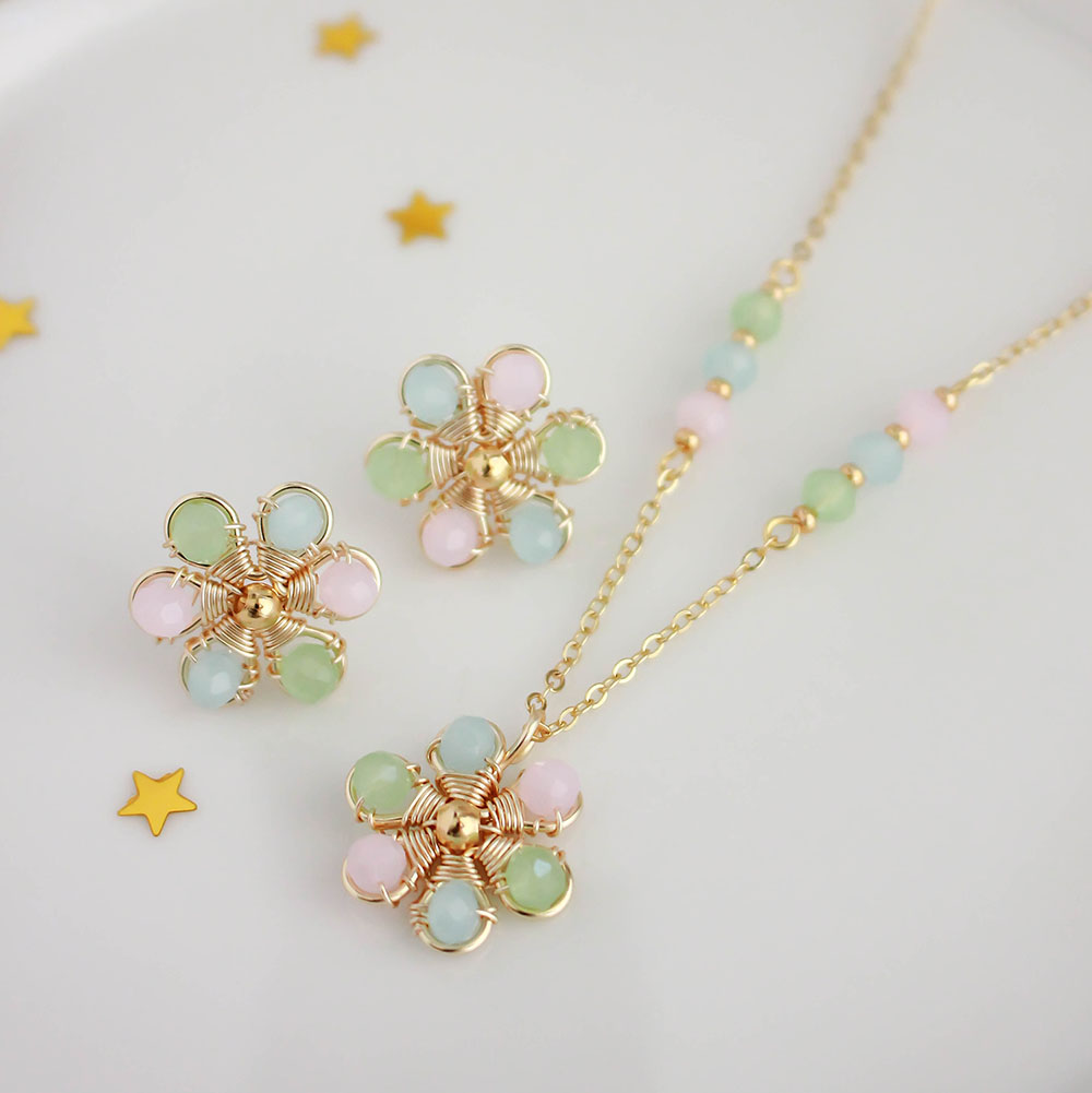 Juego Flor mini - Collar + aros /  Tonos pasteles