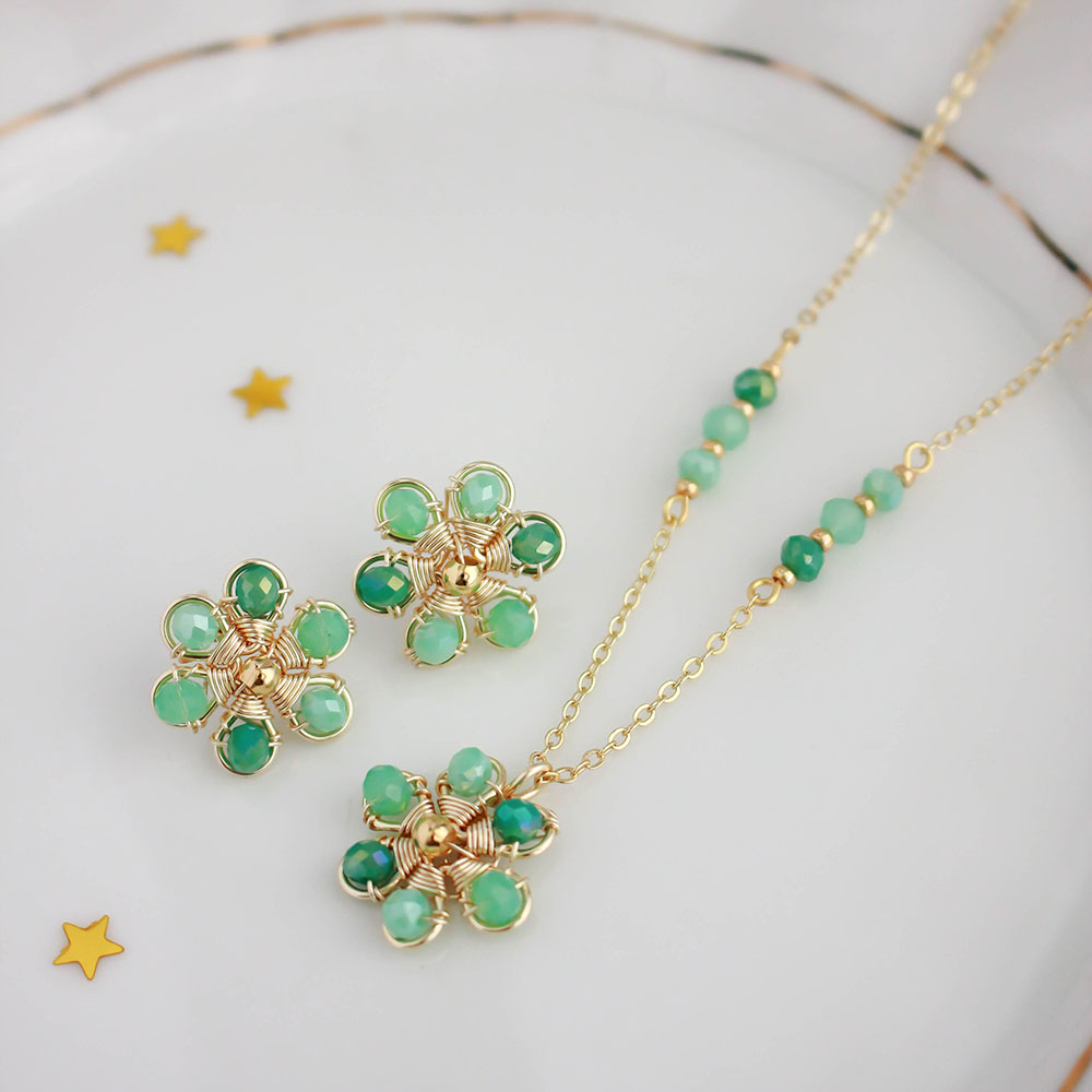 Juego Flor mini - Collar + aros /  Verde
